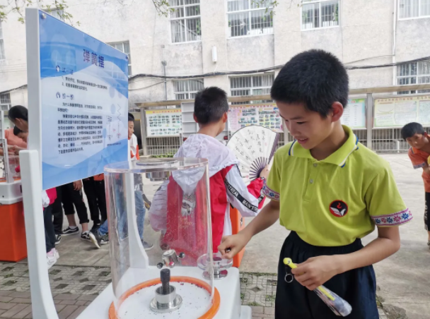 60b9c4ca4ca69.png 1.png